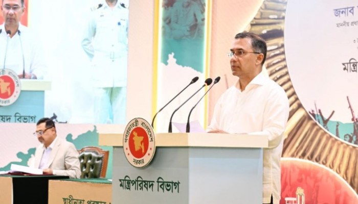 জনজীবনে শান্তি ও নিরাপত্তা ফিরিয়ে আনাই সরকারের অগ্রাধিকার - প্রধানমন্ত্রী