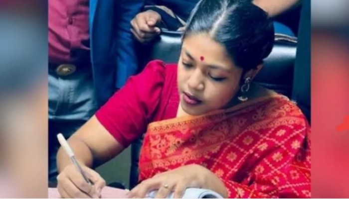 দেরিতে জমা দেওয়ার পরও কীভাবে বৈধ হলো নুসরাতের মনোনয়নপত্র