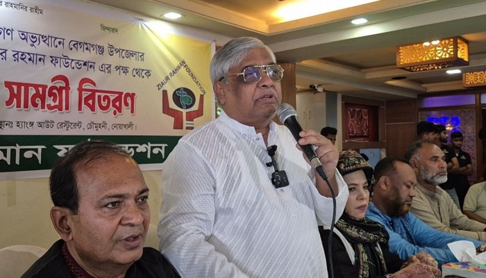 মেসে থাকা উপদেষ্টারা চড়েন ৬ কোটির গাড়িতে, পরেন ৪০ লাখ টাকার ঘড়ি