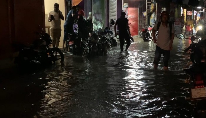​নোয়াখালীতে তিন ঘণ্টায় ১৭৭ মিলিমিটার বৃষ্টি, জলাবদ্ধতায় দুর্ভোগ