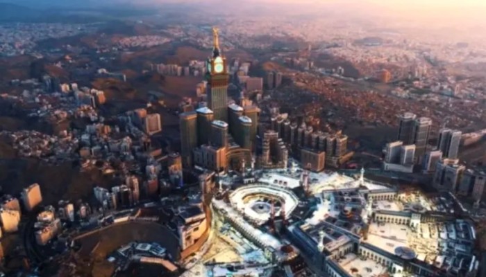 হজ বা ওমরা করবেন? তাহলে জেনে নিন পবিত্র কাবা ঘরের আশপাশে কী আছে