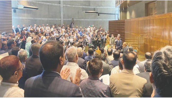 সর্বসম্মতিক্রমে সংসদ নেতা ও প্রধানমন্ত্রী হিসেবে নির্বাচিত হয়েছেন বিএনপি চেয়ারম্যান তারেক রহমান