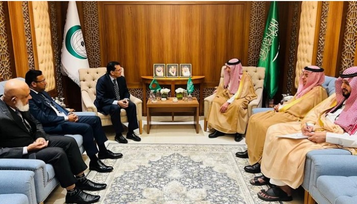 ওআইসি নির্বাহী কমিটির বৈঠকের ফাঁকে কয়েকটি দেশের পররাষ্ট্রমন্ত্রীর সঙ্গে দ্বিপাক্ষিক বৈঠক