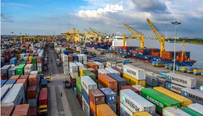 চট্টগ্রাম বন্দরে জ্বালানিবোঝাই আরও ৪ জাহাজ ভিড়ছে