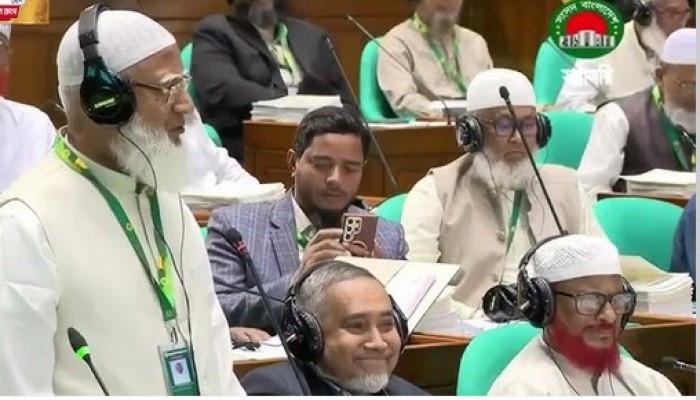 নিজেকে শহীদ পরিবারের সন্তান হিসেবে দাবি করেছেন ডা. শফিকুর রহমান