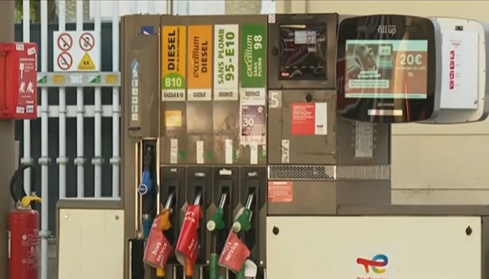 ফ্রান্সে তীব্র জ্বালানি সংকট: ইস্টার ছুটিতে ভোগান্তির আশঙ্কা