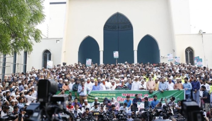 আমাদের অত্যাচার-নির্যাতনের ভয় দেখাবেন না, সময় থাকতে গণভোটের ফলাফল মেনে নিন- এটিএম আজহারুল ইসলাম