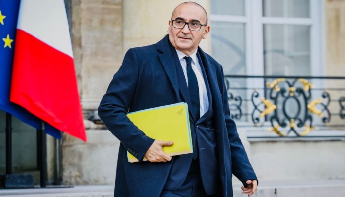 ফ্রান্সে অভিবাসন ব্যবস্থায় বড় পরিবর্তনের আভাস