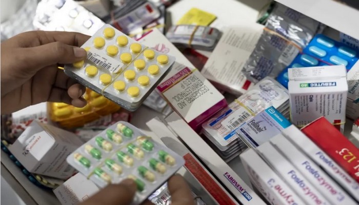 বিশ্বের বিভিন্ন দেশে জীবনরক্ষাকারী ওষুধের দাম কয়েক গুণ বেড়েছে