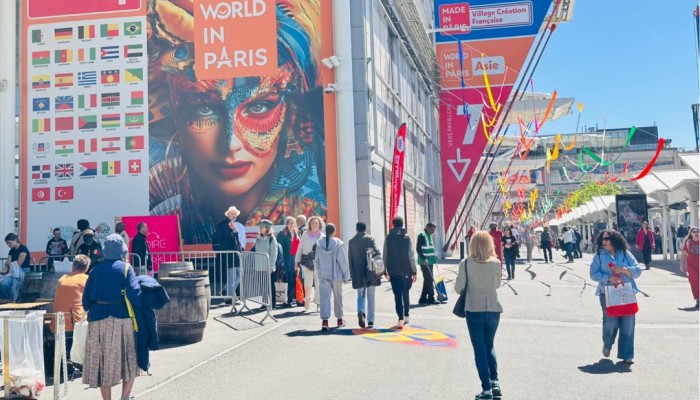 বিশ্বমঞ্চে বাংলাদেশ: প্যারিস মেলায় লাল-সবুজের জয়জয়কার